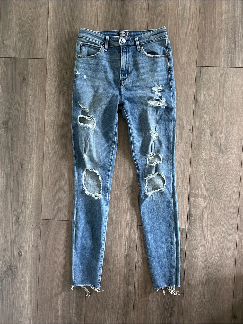 Abercrombie & Fitch Distressed Women's Skinny Jeans